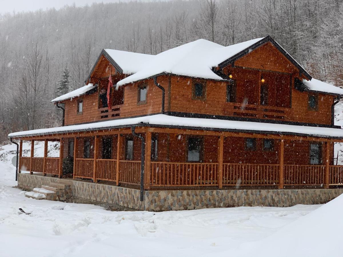 Bujtina Malaj Hotell Valbona Exteriör bild