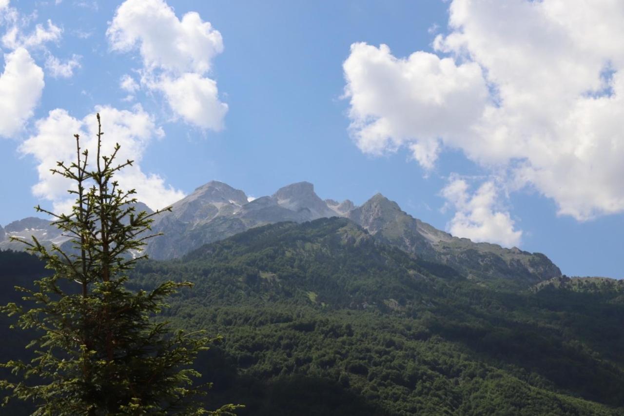 Bujtina Malaj Hotell Valbona Exteriör bild