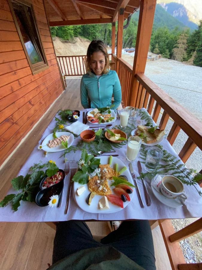 Bujtina Malaj Hotell Valbona Exteriör bild